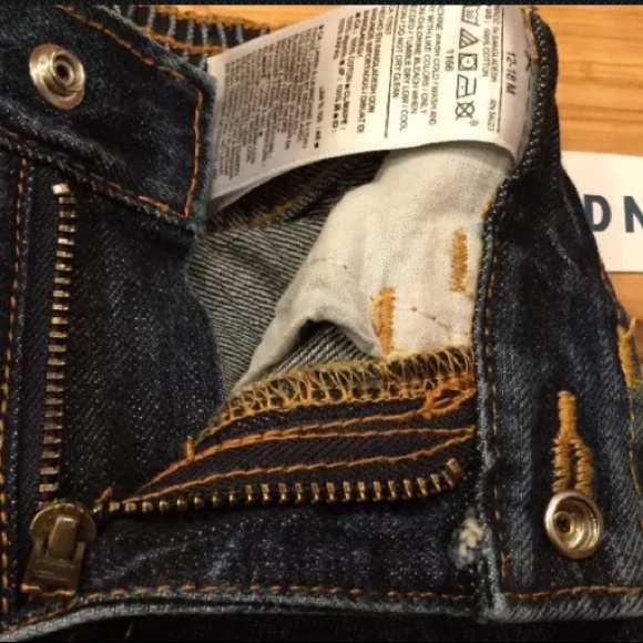 Old Navy Boys 12-18 Months Dinosaur Top & Jeans - Picture 6 of 6